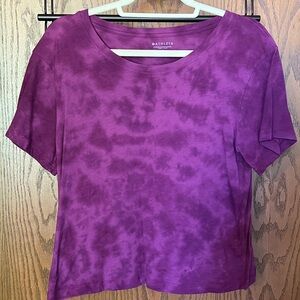 Daily organic cropped Athleta tee